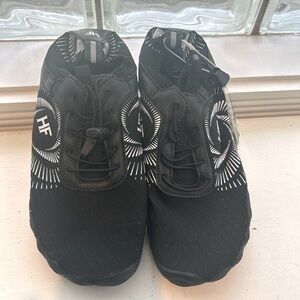 Home footwear shoes NWT size 40 (men’s 7 / women’s 9)